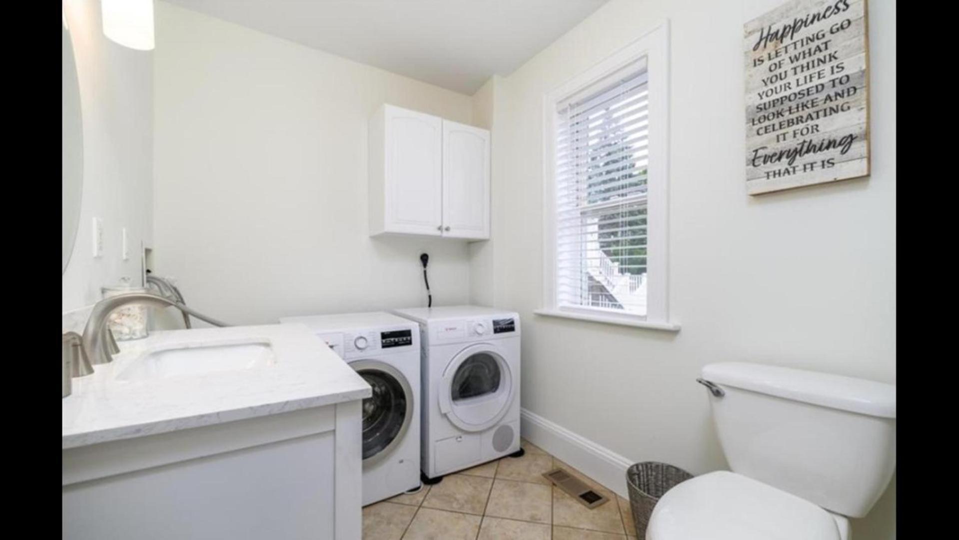Black Rock Home - 4 Bed - Jacuzzi Bath - Beach Bridgeport Exterior photo